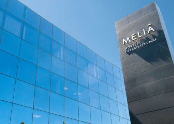 Meliá triplica sus ingresos y reduce un 54,7% sus pérdidas en el primer trimestre