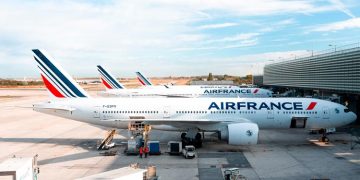 Francia prohíbe los vuelos cortos con alternativa en tren para luchar contra el cambio climático