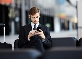 El nuevo viajero de negocios realiza sus reservas en domingo y fuera de horario laboral