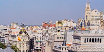Los hoteles de Madrid dan la bienvenida al verano con una completa oferta de ocio en sus jardines, terrazas y azoteas