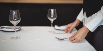 La hostelería alcanza un récord de 1,9 millones de empleados en julio