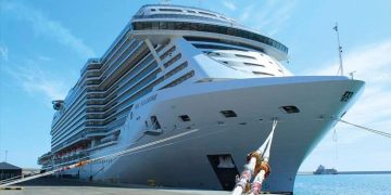 FACUA denuncia a MSC Cruises por obligar a los pasajeros a abonar propina