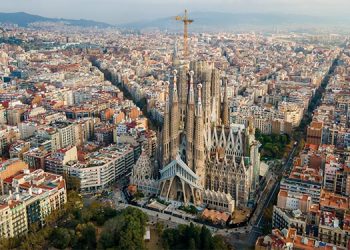 El Ayuntamiento de Barcelona plantea eliminar todos los pisos turísticos en noviembre de 2028