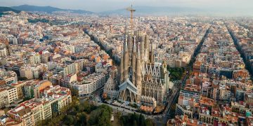 El Ayuntamiento de Barcelona plantea eliminar todos los pisos turísticos en noviembre de 2028