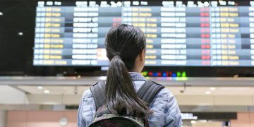 España recibirá 41 millones de turistas este verano, un 13% más que el año anterior, y el gasto total superará los 59.000 millones de euros, con un incremento del 22%