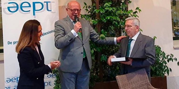 Manuel Figuerola premio magister