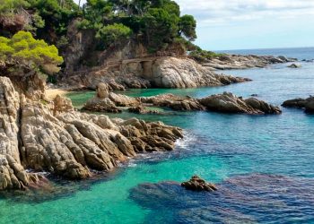 Cala de la Roca del Paller spa natural Costa Brava
