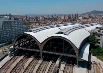 Estación de Francia estrena su renovada marquesina histórica