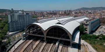 Estación de Francia estrena su renovada marquesina histórica