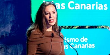 La Consejera de Turismo de Canarias sufre amenazas y ataques