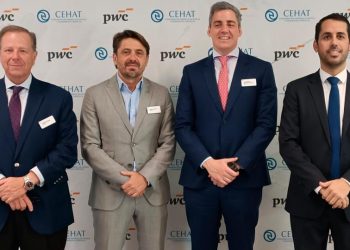 Los hoteleros españoles prevén un crecimiento estable en 2026