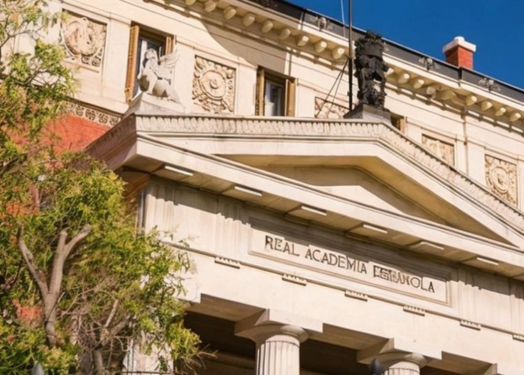 RAE y turismofobia lenguaje y economía