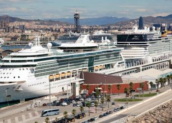 Barcelona tasa turística cruceristas