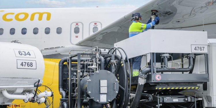 operadores de combustible aeroportuario