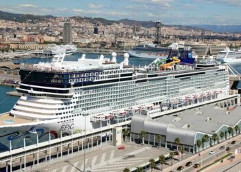 Barcelona tasa a cruceristas