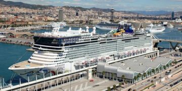 Barcelona tasa a cruceristas